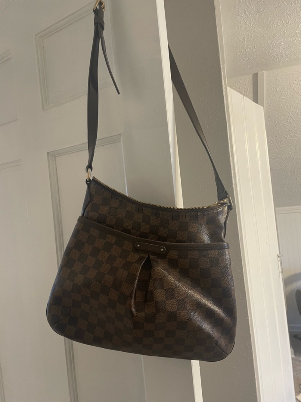 Louis Vuitton Damier Bloomsbury crossbody